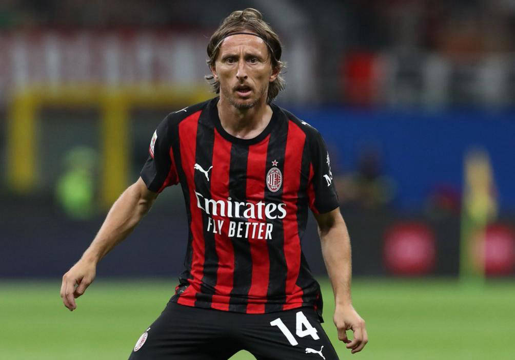 每体：皮克将观赛西超杯决赛；若皇马进决赛老佛爷会亲赴沙特